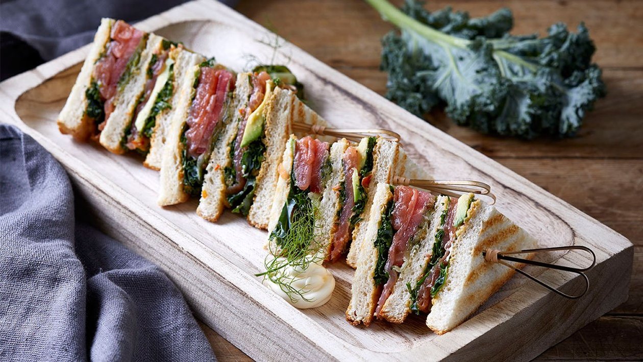 Club sandwich σολομού